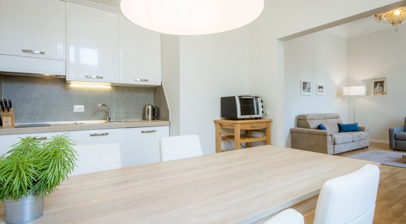 Photo of The Piazza Tales