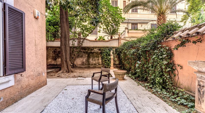 Photo of Roman Statues