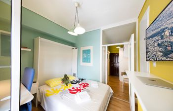 Startupper's Pad in real Athenian neighbourhood  Holiday Home