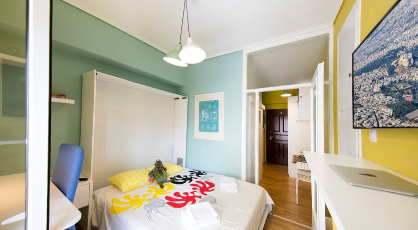 Photo of Startupper's Pad in real Athenian neighbourhood 