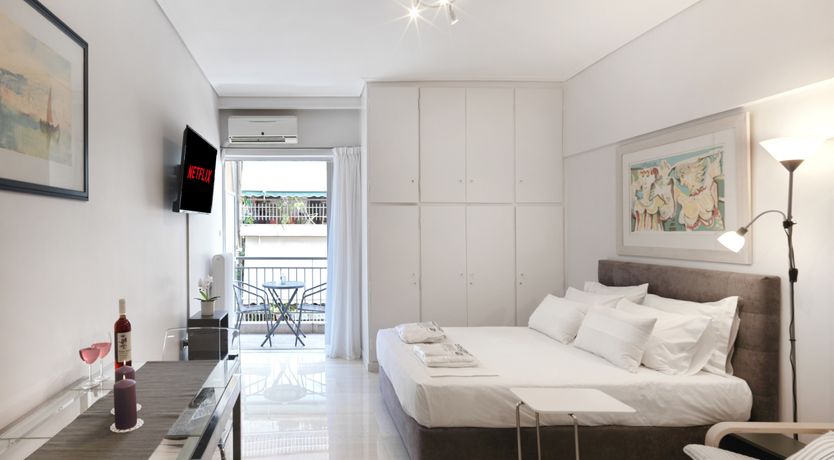 Photo of Bright Spacious Studio at a Strategic Location! 