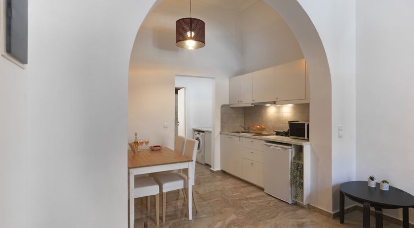Photo of 2BDR affordable apartment with a fireplace 