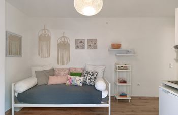 The perfect garden studio next to conference centres Holiday Home
