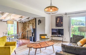 Kezeg Holiday Home