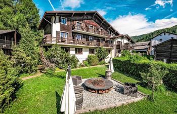 Victoria Holiday Home