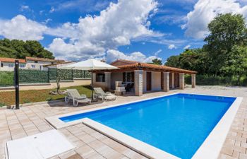 Santina Holiday Home