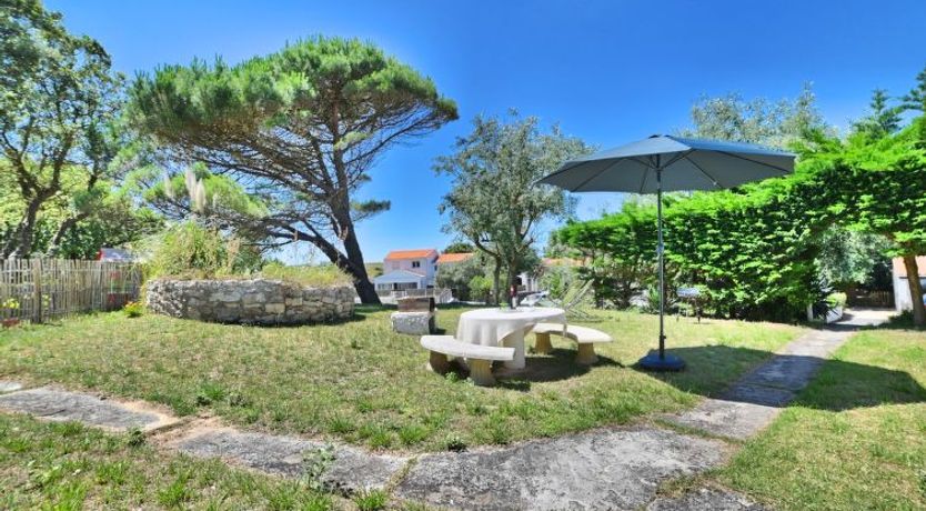 Photo of Les Cariatides 2