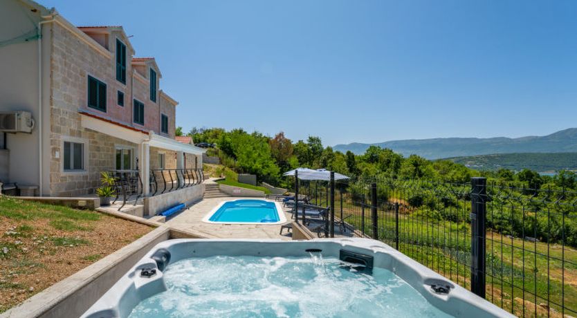 Photo of Escape on lake