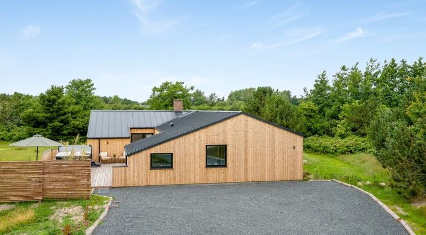 Photo of "Gunny" - 500m to the fjord