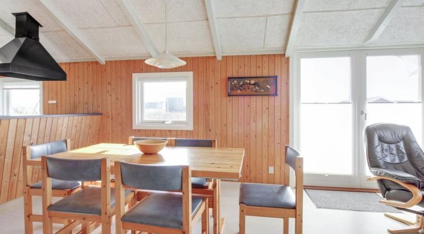 Photo of "Lowe" -  from the sea