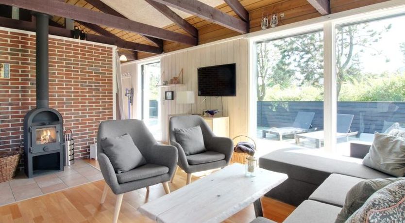 Photo of "Eyer" - 800m from the sea