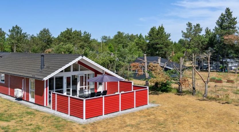 Photo of "Hialmar" - 300m from the sea