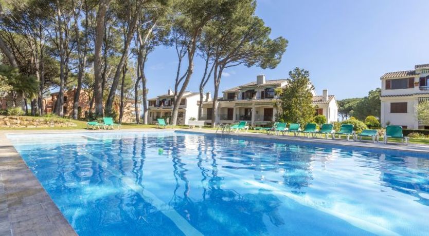 Photo of Country Club II