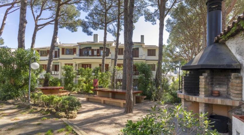 Photo of Country Club II