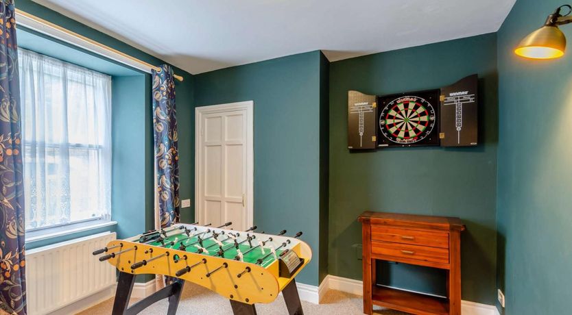 Photo of 5 Bed in Richmond