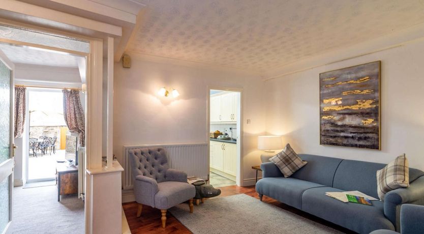 Photo of 5 Bed in Richmond