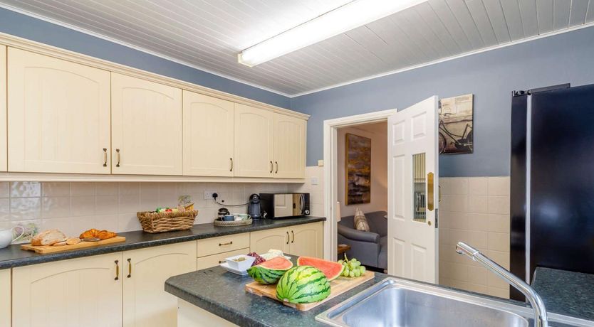 Photo of 5 Bed in Richmond