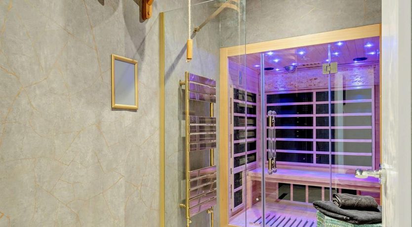 Photo of 3 Bed in Shanklin