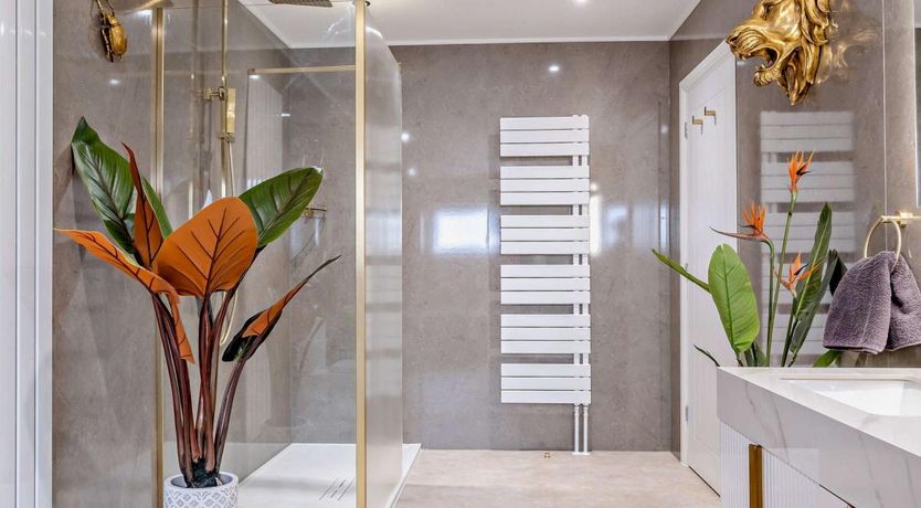 Photo of 3 Bed in Shanklin