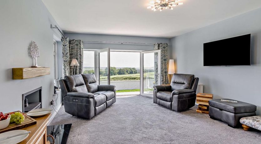 Photo of 3 Bed in New Abbey