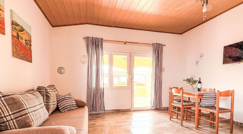 Photo of Nachtigall Vir Apartment 3