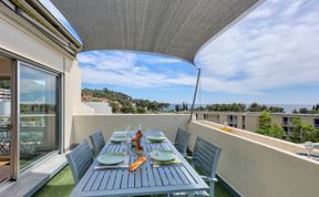 Photo of Le Fidji Apartment 2