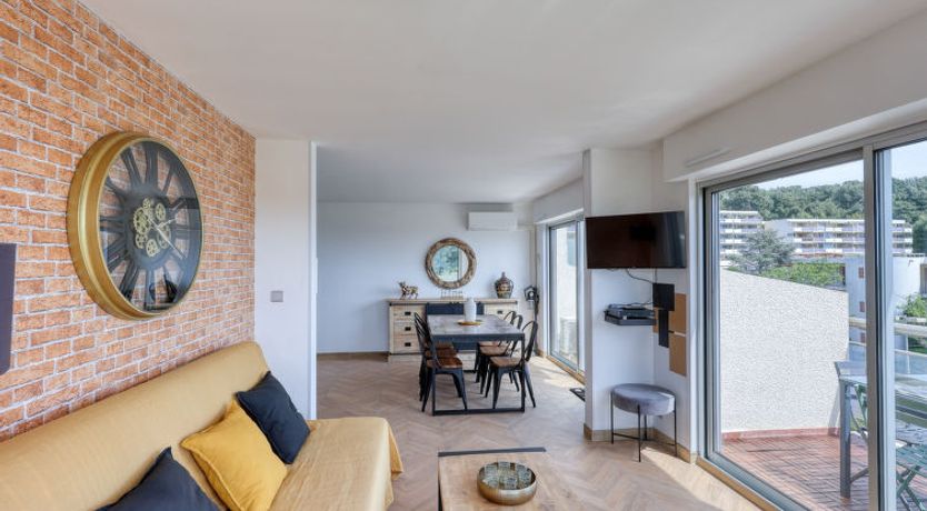 Photo of Le Fidji Apartment 2