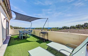 Le Fidji Apartment 2 Holiday Home