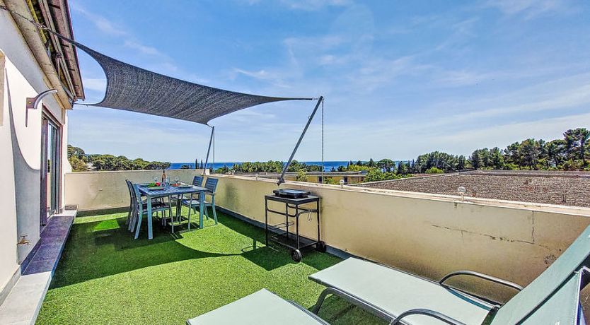 Photo of Le Fidji Apartment 2