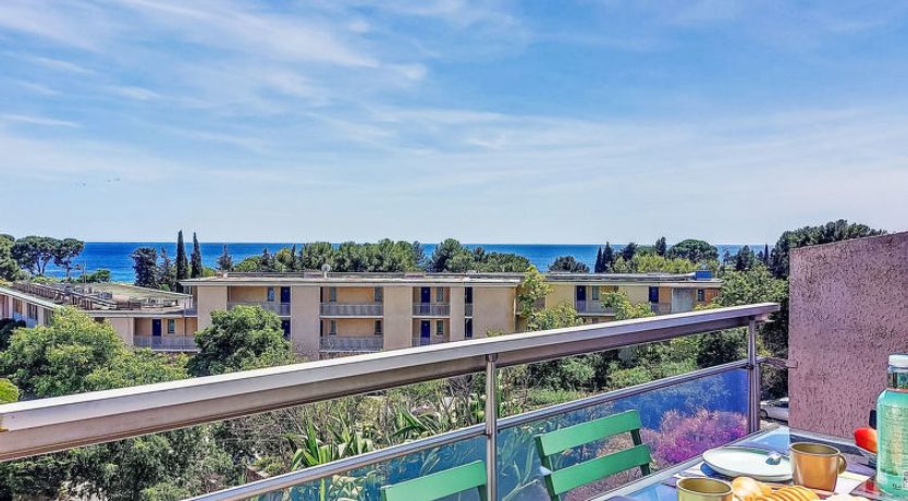 Photo of Le Fidji Apartment 2