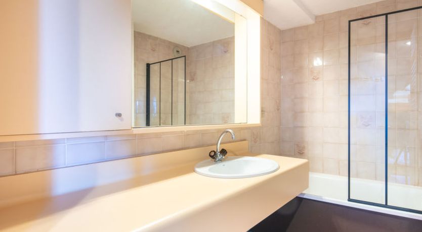 Photo of Le Vernon N 406 - ST5