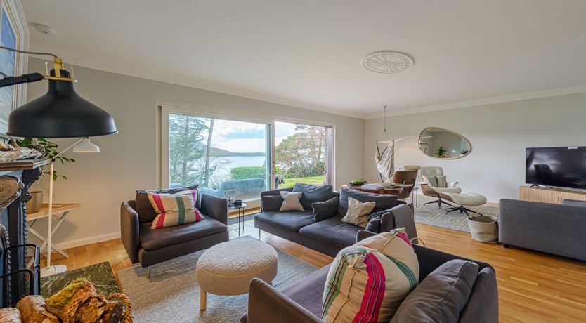 Photo of Caragh Lake House and Sauna 