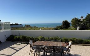 Photo of Beach house direct ocean view