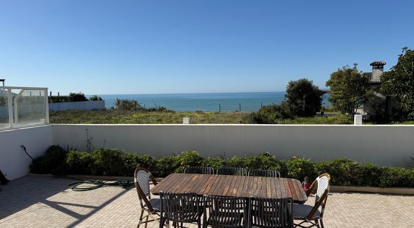 Photo of Beach house direct ocean view