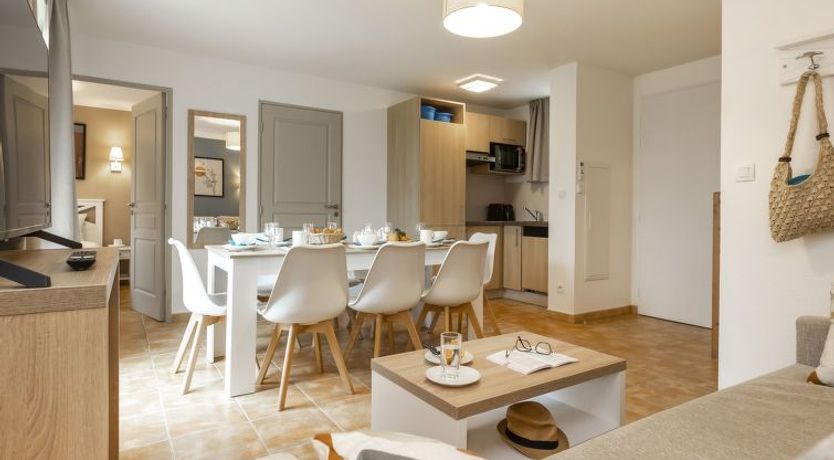 Photo of Odalys Référence Les Côteaux de Sarlat Holiday Home 3