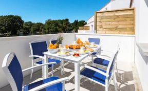 Photo of Le Domaine des Pins Apartment 3