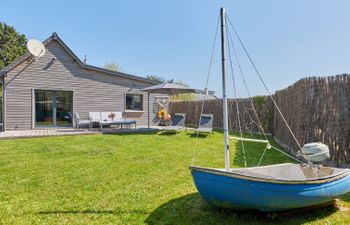 Chez Boubou Holiday Home