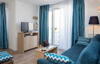 Le Domaine des Pins Apartment 2 Holiday Home