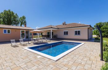 Villa Fortuna Holiday Home