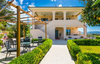Basilico Holiday Home