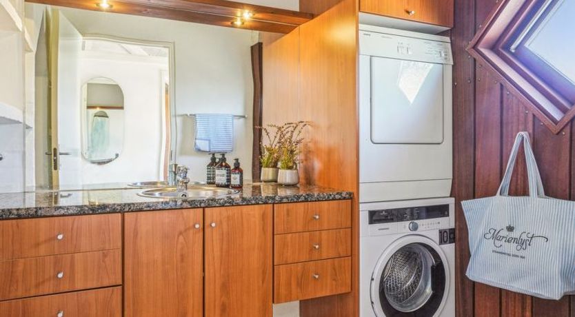 Photo of "Fridgerd" - 250m from the sea