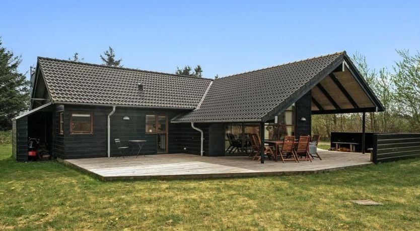 Photo of "Harri" - 850m from the sea