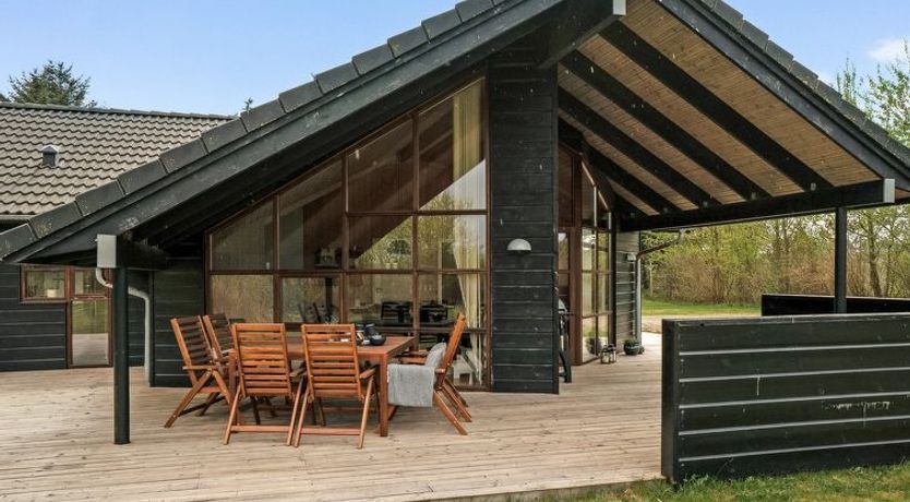 Photo of "Harri" - 850m from the sea