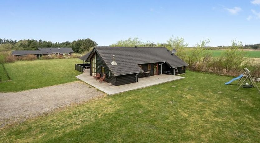 Photo of "Harri" - 850m from the sea