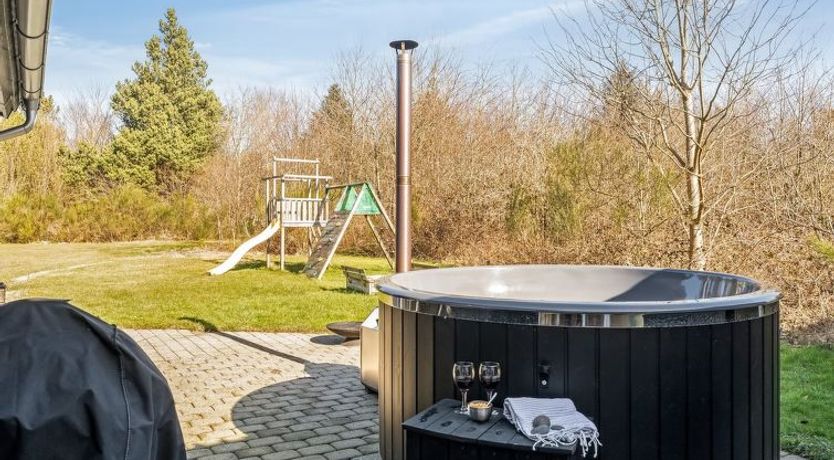 Photo of "Karmen" - 250m to the fjord