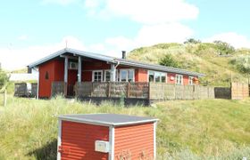 Photo of neele-550m-from-the-sea