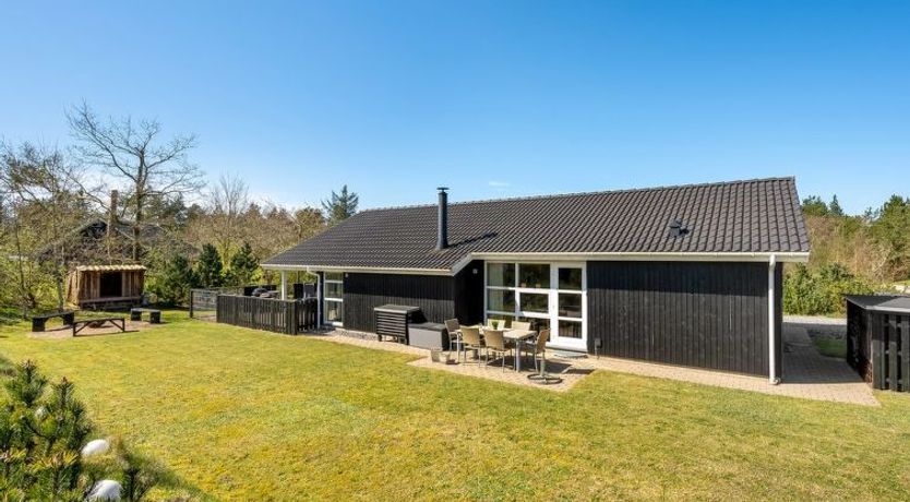 Photo of "Rekke" - 300m to the fjord