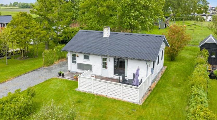 Photo of "Diuri" - 380m from the sea