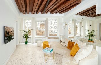 Venetian Composer Holiday Home