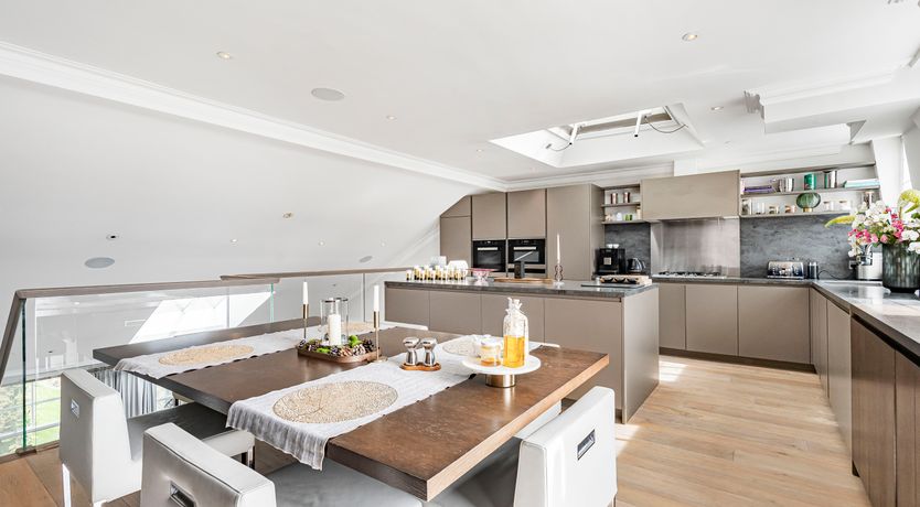 Photo of Kensington Grace